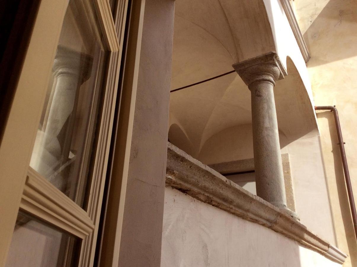 키아베나 La Loggia 아파트 외부 사진